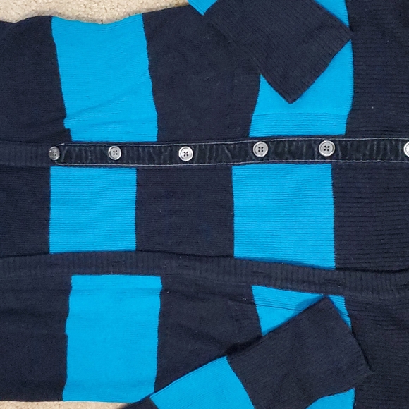 ⭐️ 3/$15 ⭐️ A&F striped cardigan - Picture 4 of 6